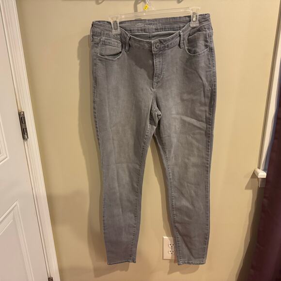 Old Navy Rockstar Gray Skinny Jeans Size 14 - Picture 1 of 5